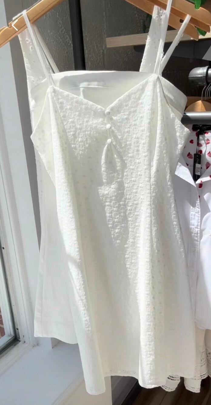 NEW ALLIE ROSE women's ditsy embroidered eyelet dress in white